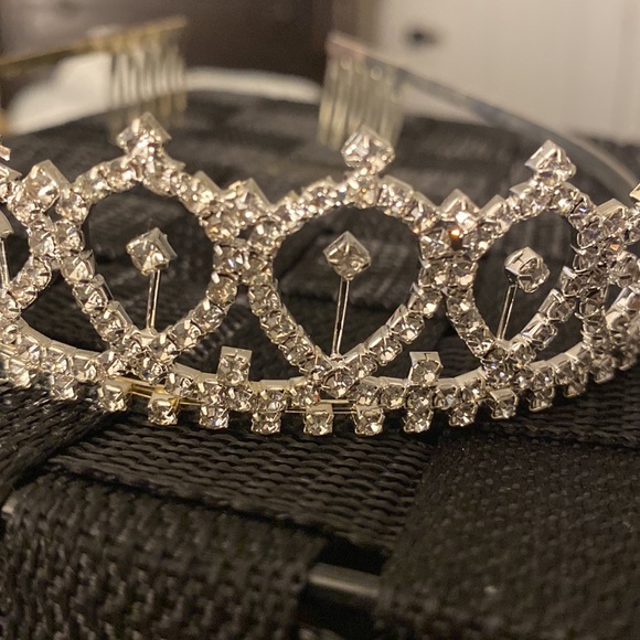 Crystal Rhinestone Tiara - Picture 2 of 3